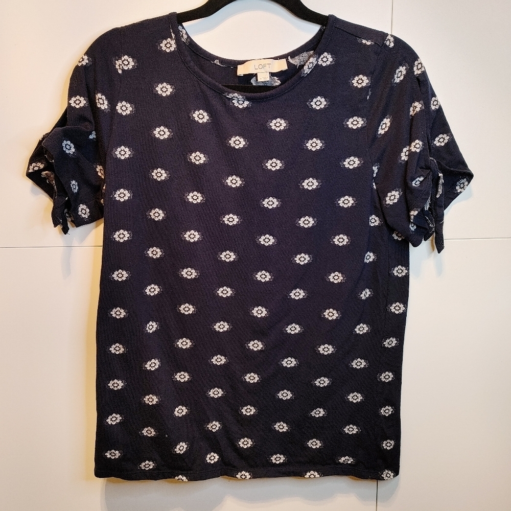LOFT Navy Blue Floral Print Tie Sleeve Top Medium - Picture 4 of 7